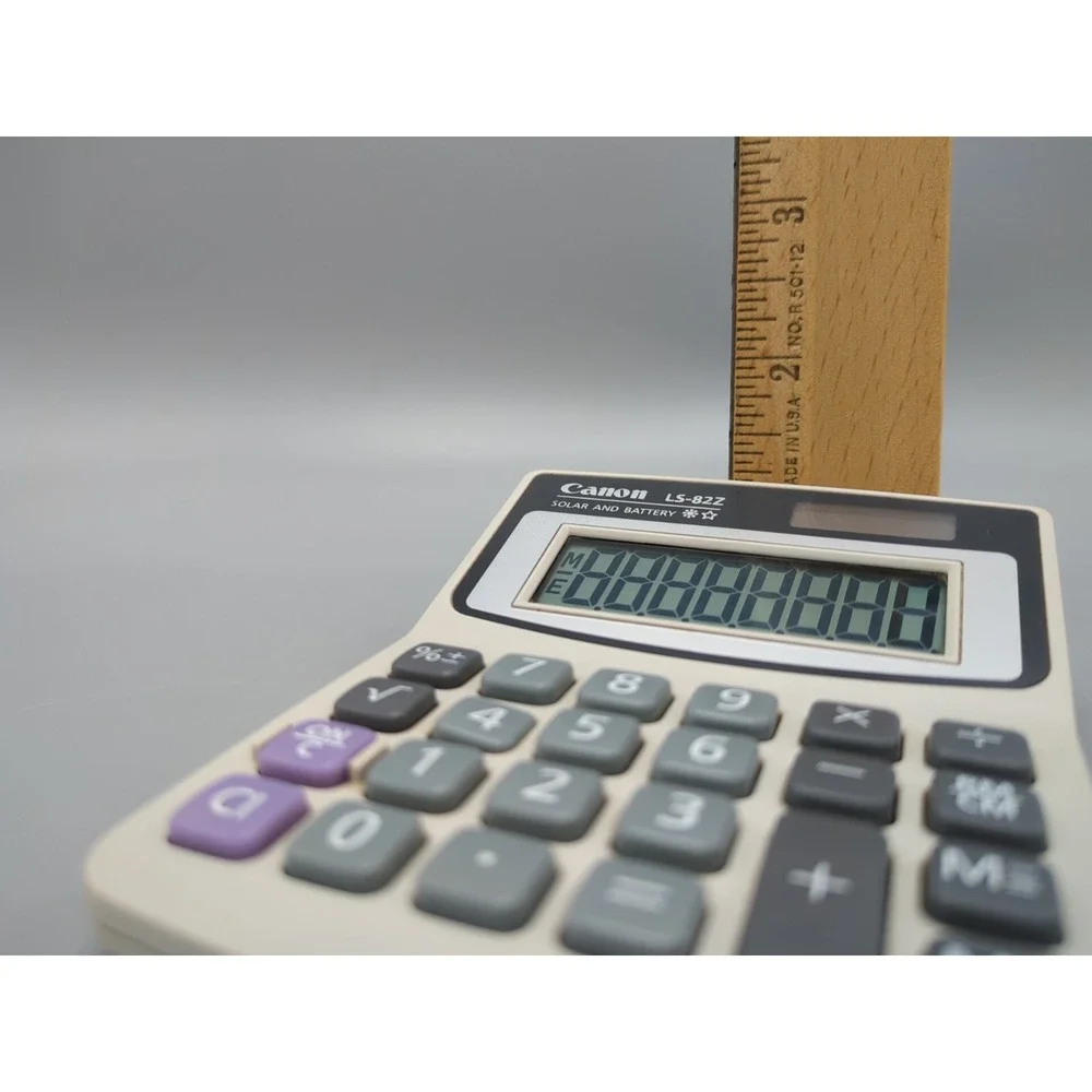 Canon LS82Z Minidesk Calculator Solar and Battery For Parts or not working‎